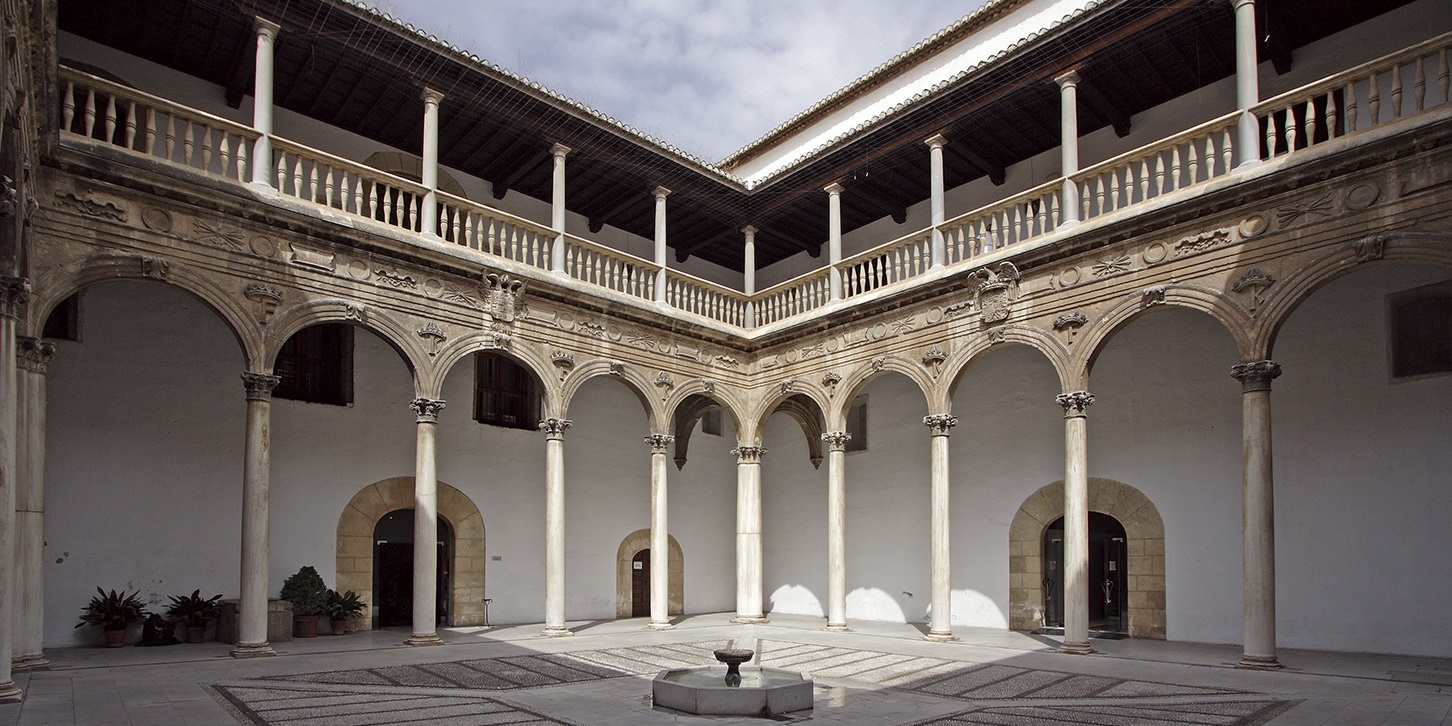 Imagen de portada de La Universidad de Granada recibirá 413.000 euros del programa 2% Cultural para intervenir en el Patio de los Mármoles del Hospital Real